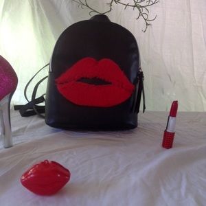 NWT cute lip backpack